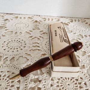Bill Hardy...Elegant Wooden  Pen